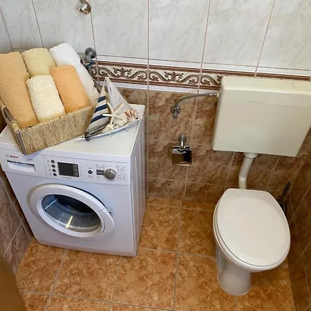 Apartment Apartman Tin *